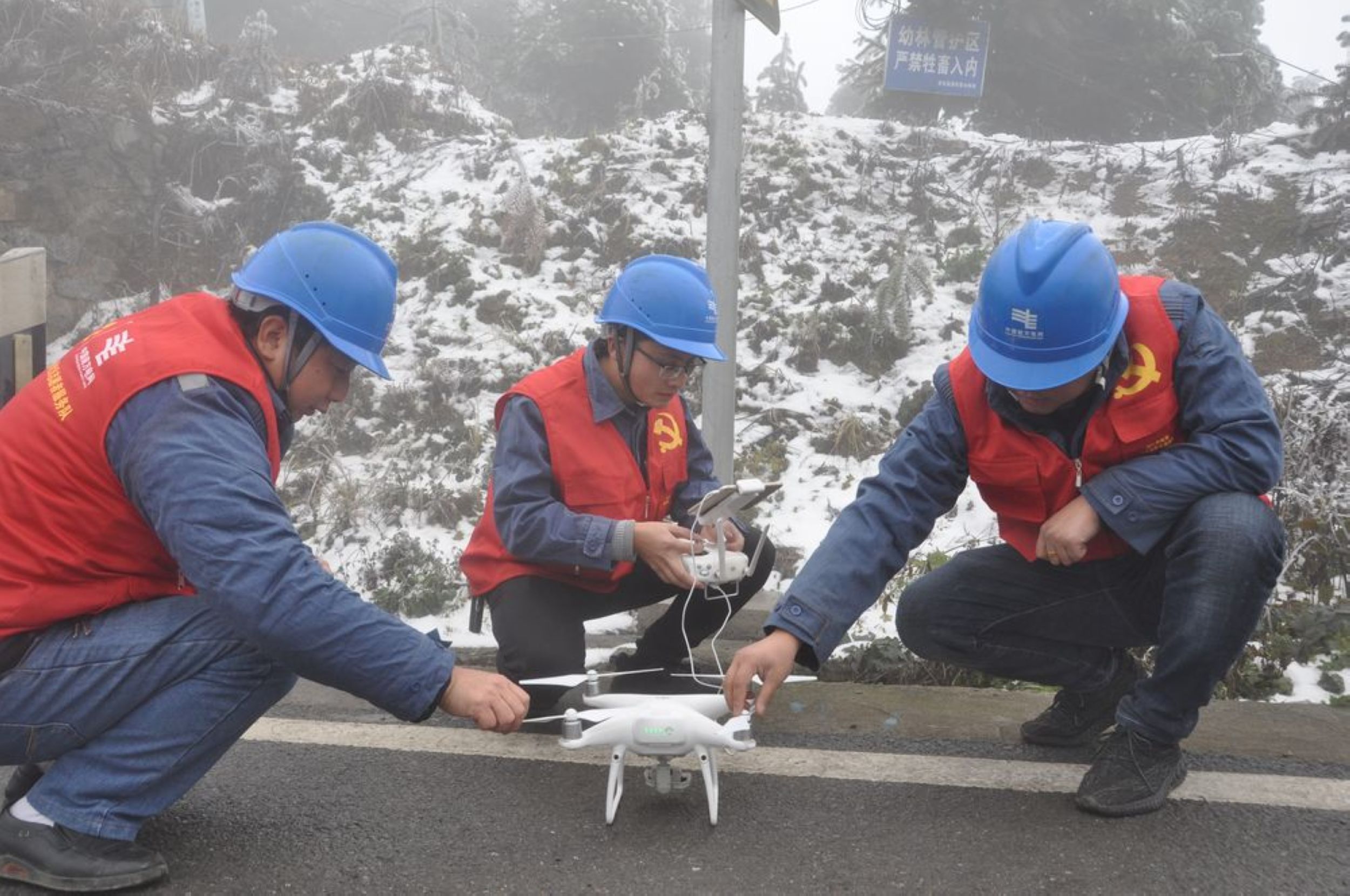 冰天雪地党旗红 (4).jpg