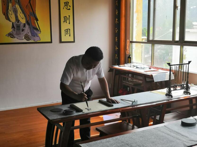 1556428138075040940.jpg 蔡校长题字.jpg