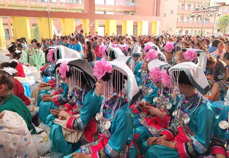 1557205318266017275.jpg 观众席上的演员们.jpg