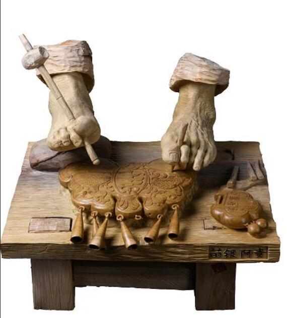 1557459197318075143.jpg 苗银阿贵.jpg