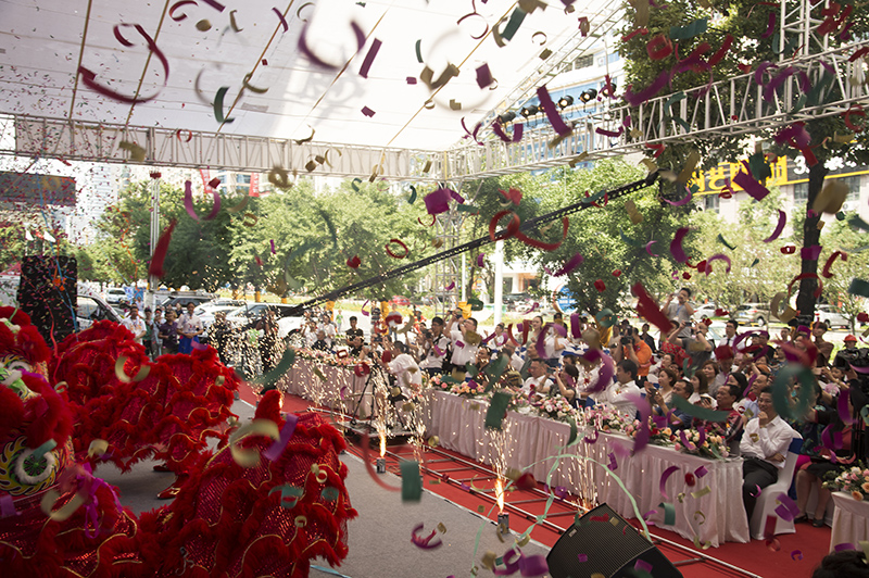 1564329407096056663.jpg 兴义时光整形医院开业典礼(摄影:印象黔西南) (3).jpg