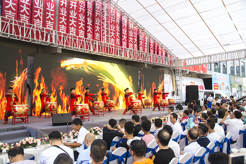 1564329486592004161.jpg 兴义时光整形医院开业典礼(摄影:印象黔西南) (11).jpg