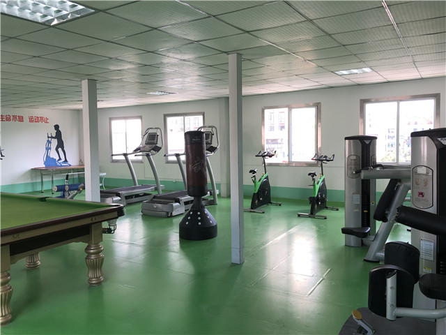 图4：兴仁公路管理段有多种健身器材的健身房.jpg