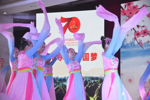 州委统战部新中国成立70周年活动（摄影：印象黔西南） (29).jpg