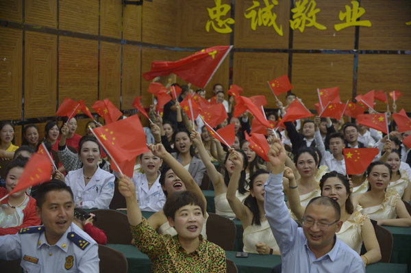 州医院2019“合唱比赛”（摄影：印象黔西南） (87).jpg