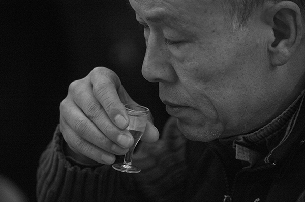 1578317289608048617.jpg 20200105爱酒坊品鉴会(来源:印象黔西南) (12).jpg