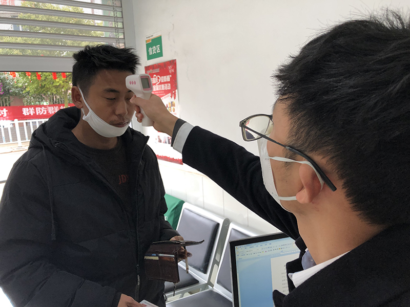 摄影：世文钢.jpg