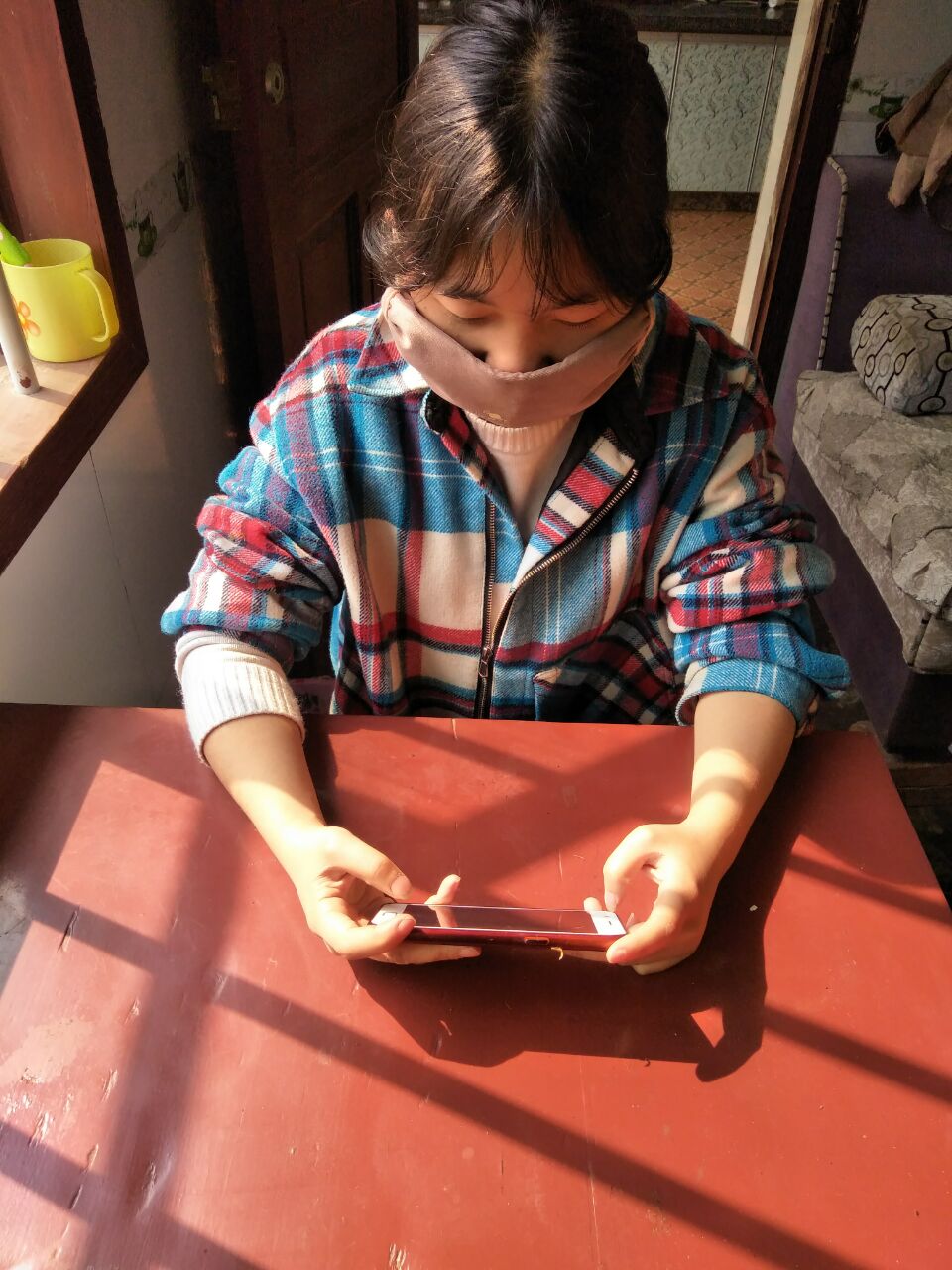 1雷洪湖同学与蒋家莉老师交流疫情防控方法.jpg
