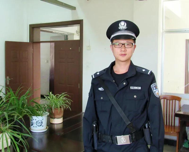 1599573928122011817.jpg 何旭.jpg