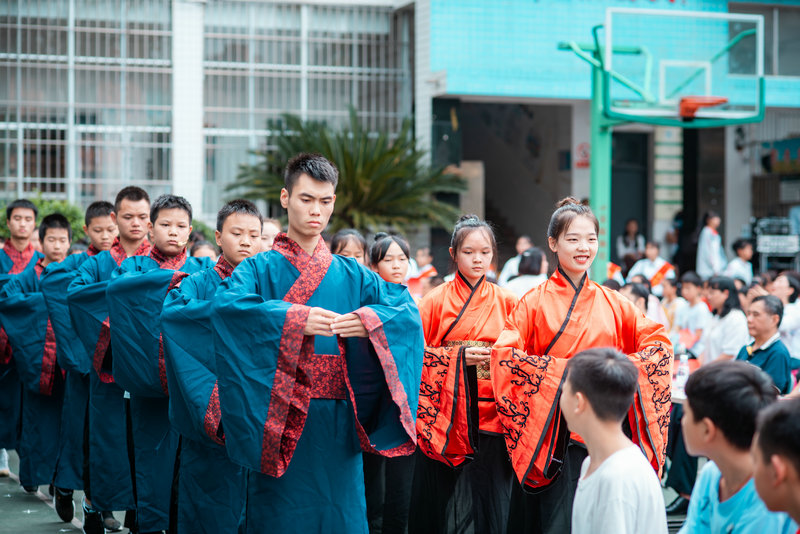 兴义师院附中2020开学典礼（来源：唐可） (3).jpg