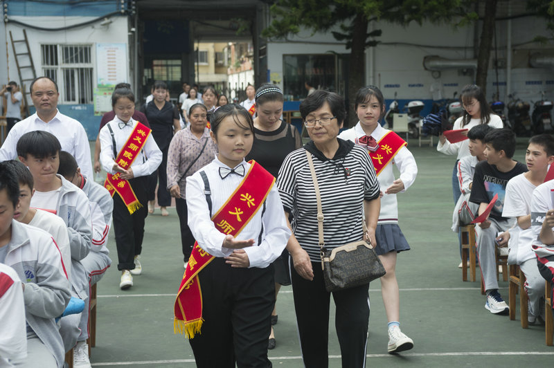 兴义师院附中2020开学典礼（来源：印象黔西南） (9).jpg