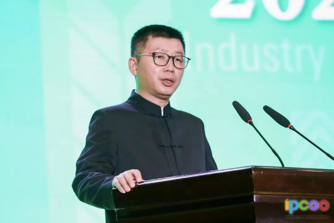 1622420985890008698.jpg 蓝军在开幕式上致辞.jpg