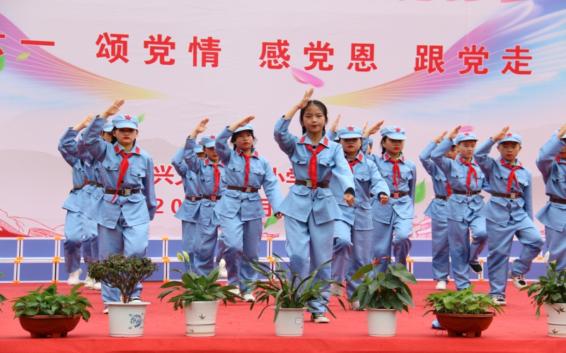 1622799720119097202.jpg 舞蹈《红星闪闪》(1).jpg