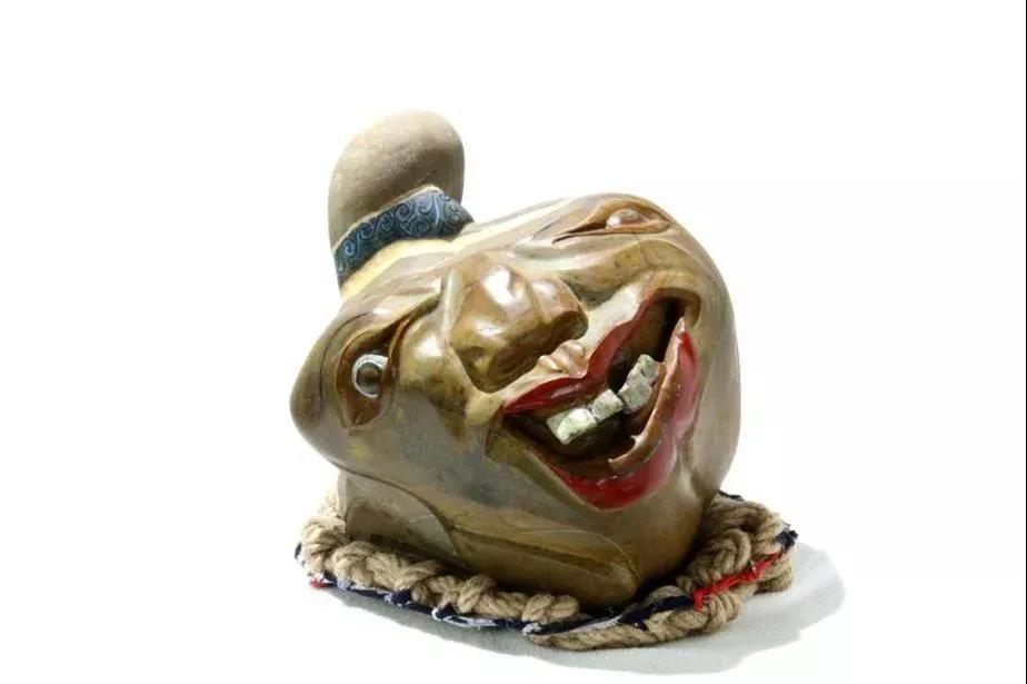 1643468296832045199.jpg 山鬼 2019 鹅卵石雕 30x25x18cm.jpg