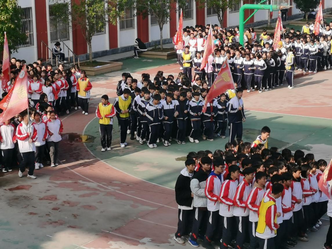 大课间跑操运动.jpg