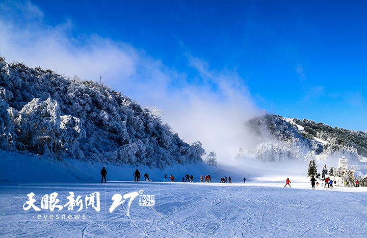 凉都雪域 聂康 摄.png