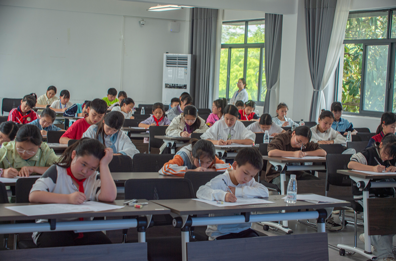 黔西南州首届&ldquo;加油杯&rdquo;作文竞赛部分作品展示